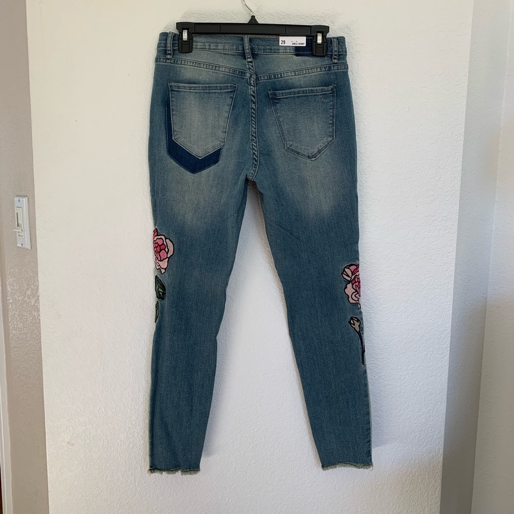 William Rast Jeans - Picture 4 of 6